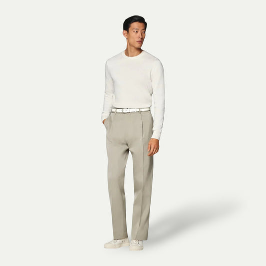 Azirado high waist men's trousers in beige paired with a white sweater and casual shoes